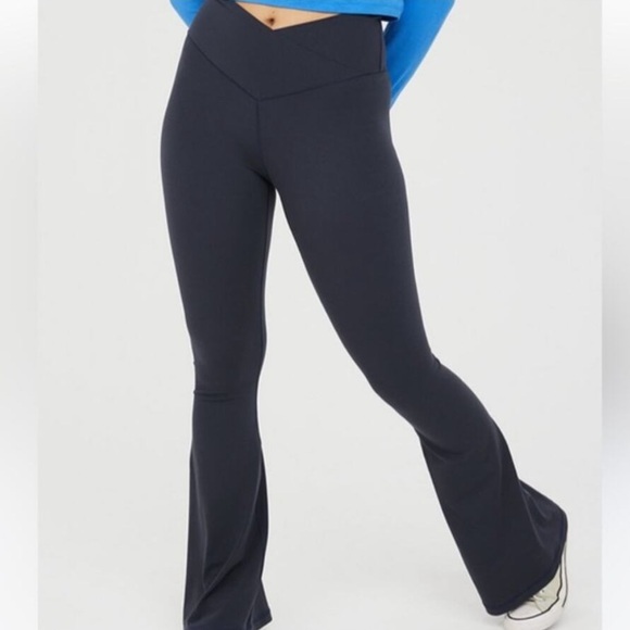 🆕OFFLINE Aerie Real Me High Waisted Crossover Flare Legging Sz Lg NWT - Picture 5 of 8